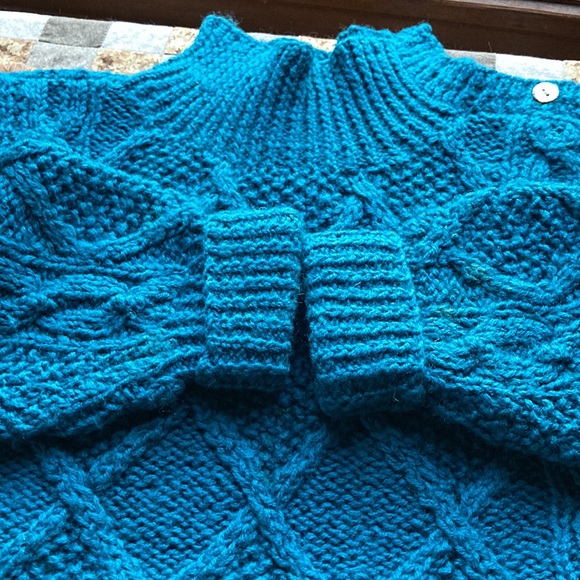 Hand Knit Wool Sweater - Picture 3 of 10